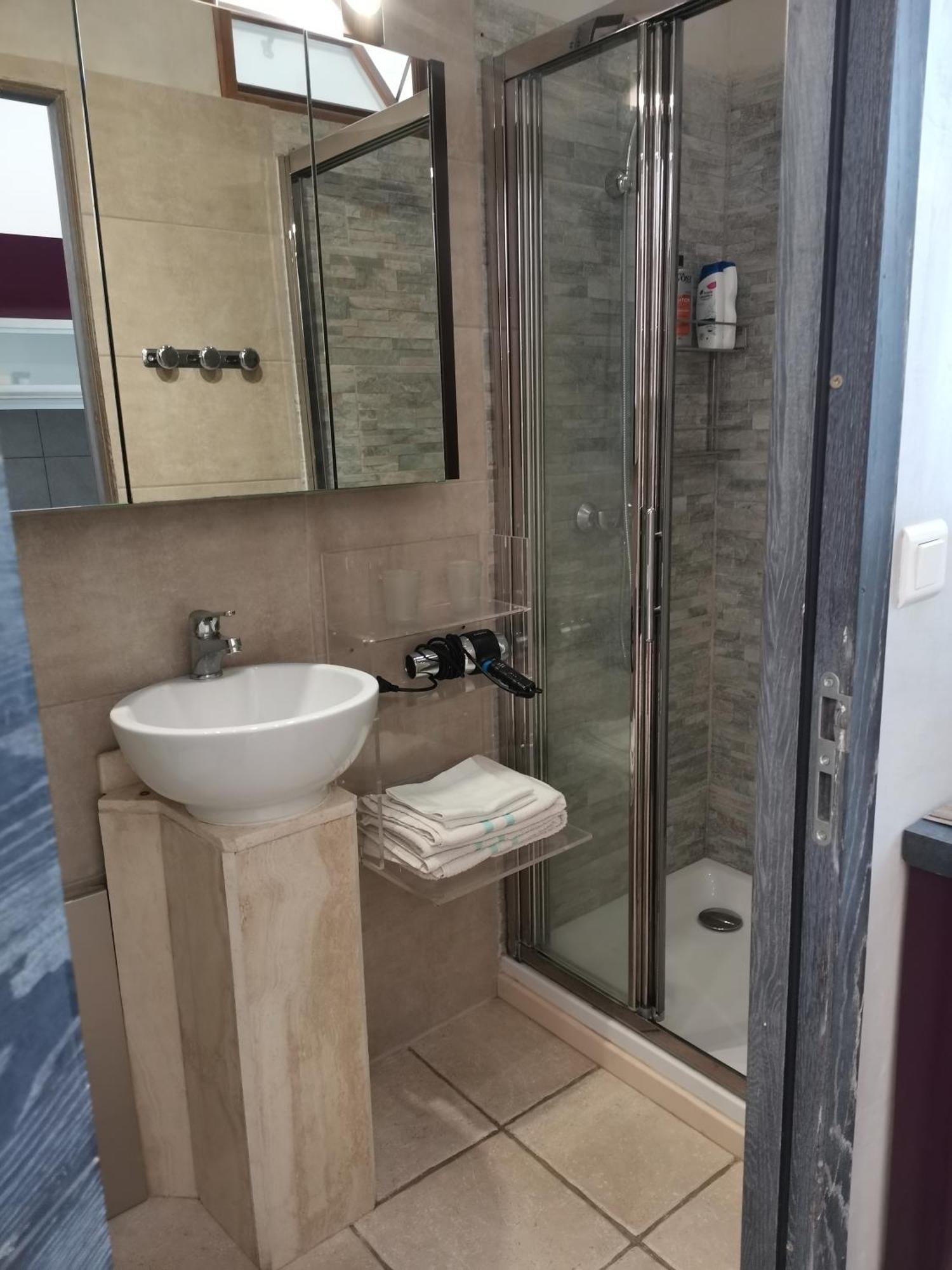 A La Dans Un Mas Provencal Appartement