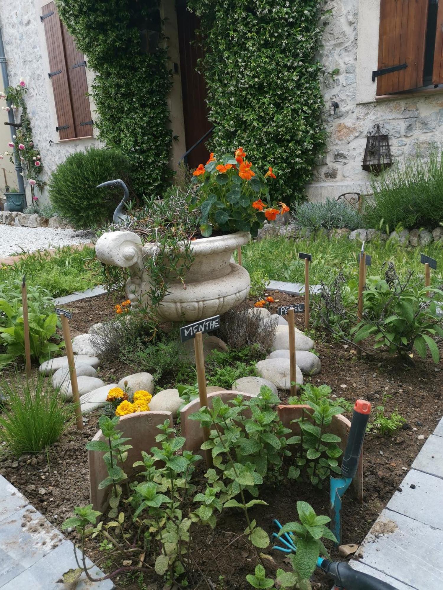 A La Dans Un Mas Provencal Appartement Cannes